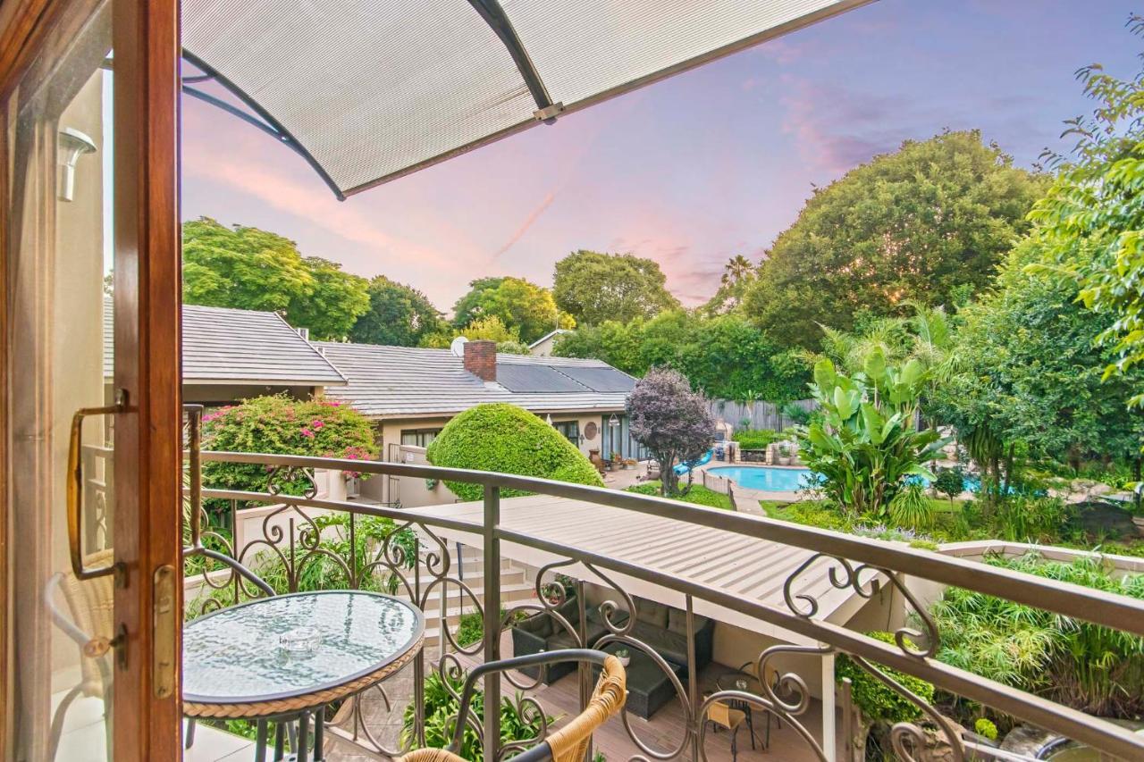 Dunton Guest House โจฮันเนสเบิร์ก ภายนอก รูปภาพ