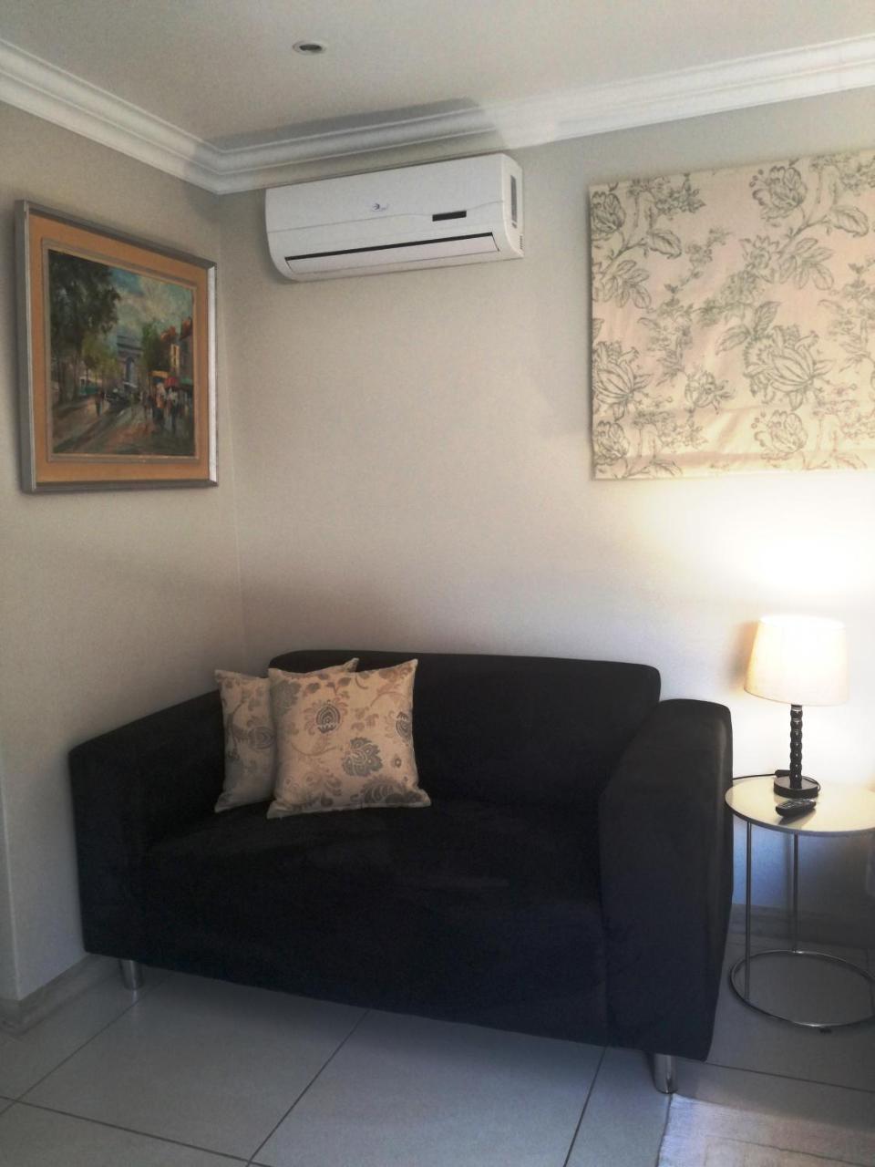 Dunton Guest House โจฮันเนสเบิร์ก ภายนอก รูปภาพ