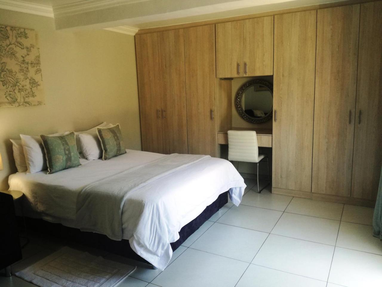 Dunton Guest House โจฮันเนสเบิร์ก ภายนอก รูปภาพ